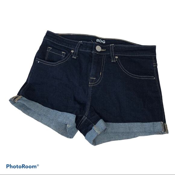 BDG Urban Outfitters Mid Rise Alexa Shortie Denim Dark Wash Jean Shorts size 26 - Picture 2 of 10